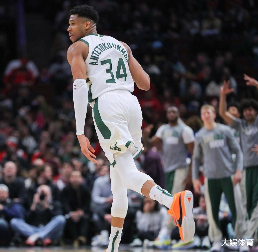 字母哥重返赛场，晋级下一阶段首场状态出色，中国队观众沸腾！的简单介绍